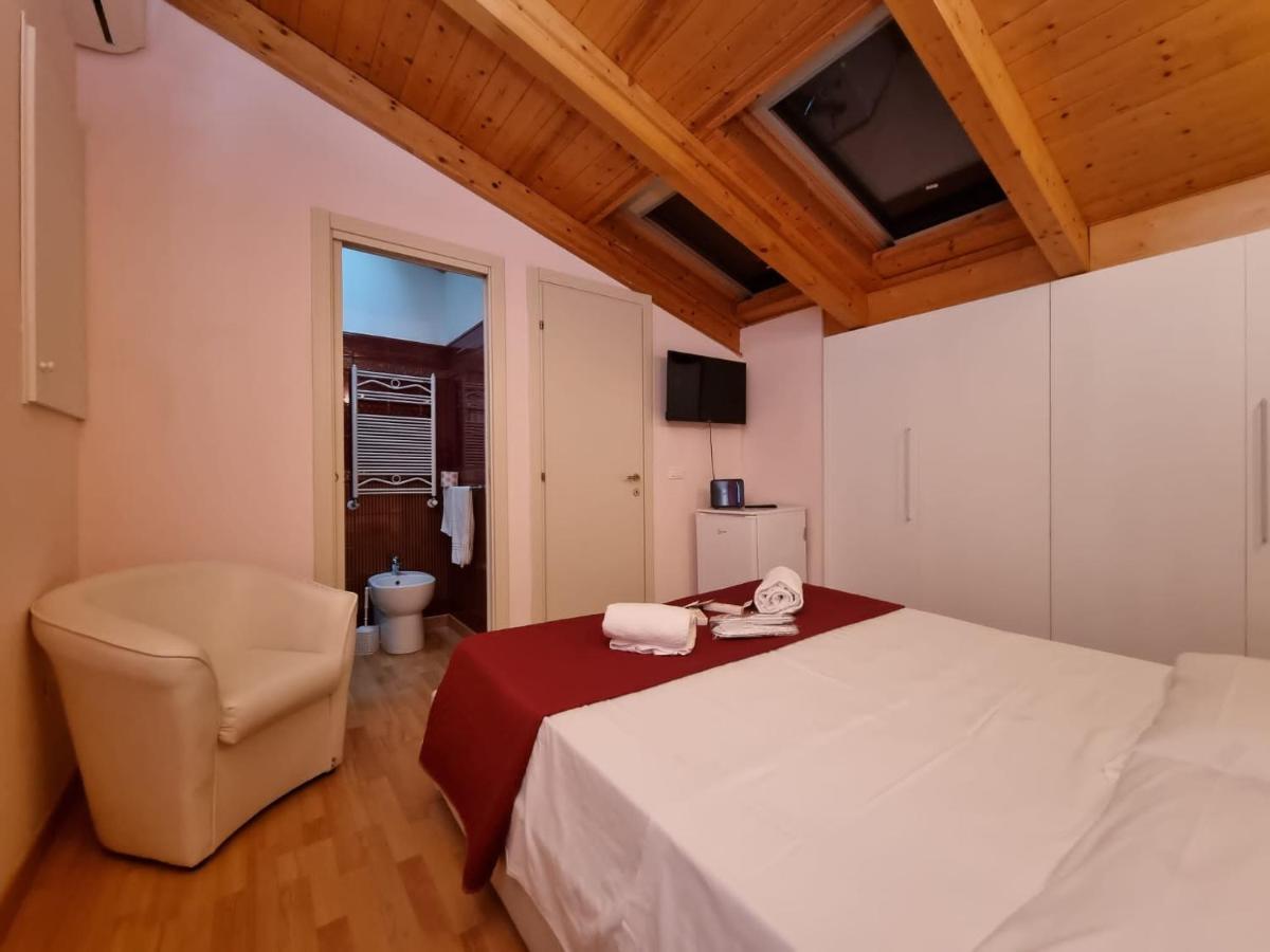 Apartments Amica Taranto Exterior photo